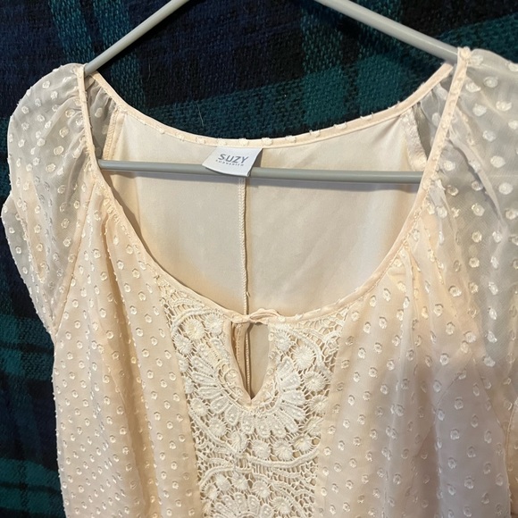 Peplum lace inset blouse - Picture 3 of 3